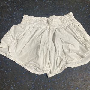Lululemon size 6 shorts !